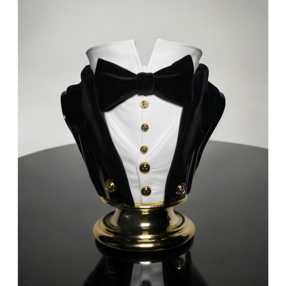 NWT Bath & Body Works Halloween 2021 Pedestal Gentleman 3 Wick Candle Holder - Picture 1 of 6